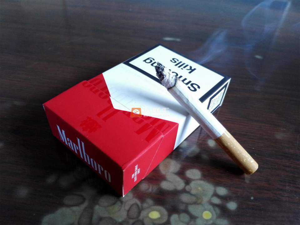 万宝路硬红gcc免税版