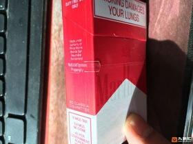 万宝路(硬红南非免税版)