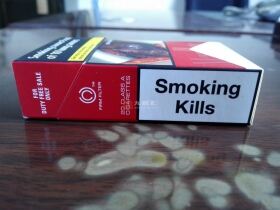 万宝路(硬红欧盟免税版)