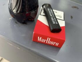 万宝路(硬红土耳其免税版)