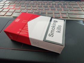 万宝路(硬红埃及免税版)