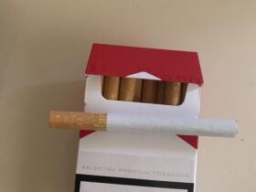 万宝路(硬红土耳其免税版)