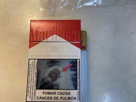 万宝路(硬红西班牙含税版)