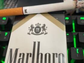 万宝路(硬黑金100S美版)