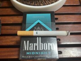 万宝路(美产午夜蓝 Midnight)