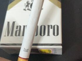 万宝路(硬黑金美版)