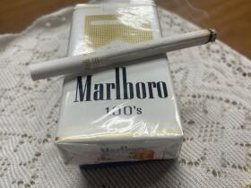 万宝路(美税软白100s)