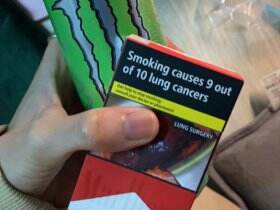 万宝路(硬红欧盟免税版)