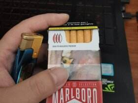 万宝路(硬红意大利含税签名版)