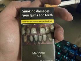 万宝路(硬红英国平装版)