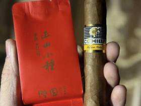 高希霸(罗布图纸盒15支装)