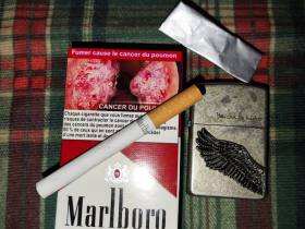 万宝路(硬红法国含税版)