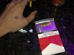 万宝路(硬红澳门含税版)