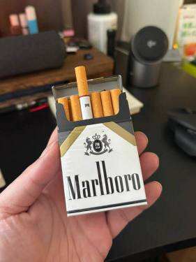 万宝路(硬黑金美版)