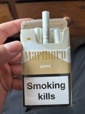 万宝路(硬白金亚太GCC版)