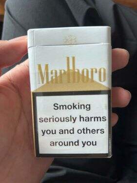 万宝路(硬白金亚太GCC版)