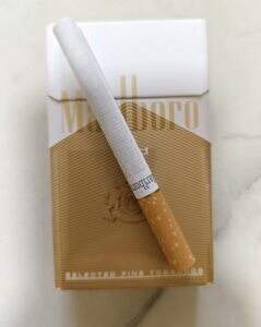 万宝路(硬白金摩洛哥版)