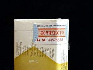 万宝路(硬白金塔吉克斯坦含税)