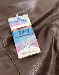 万宝路(草莓爆珠细支韩税版)