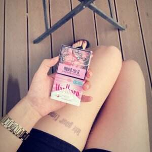 万宝路(草莓爆珠细支韩税版)