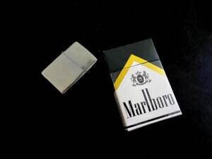 万宝路(硬黑金美版)