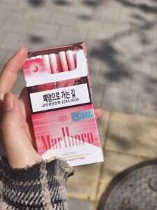 万宝路(草莓爆珠细支韩税版)