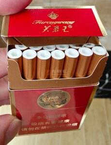 芙蓉王(硬红宝石)